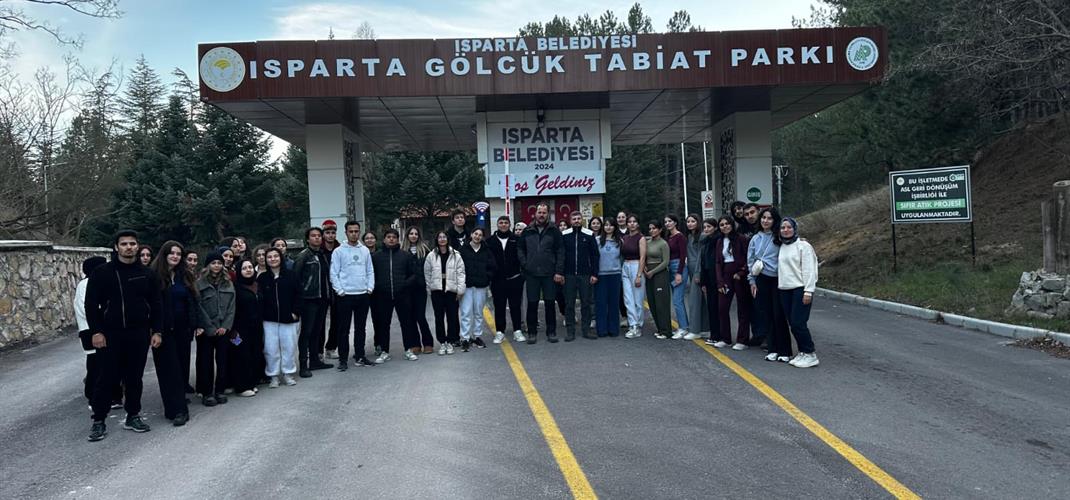 GÖLCÜK TABİAT PARKI’NDA COĞRAFYA ÖĞRENCİLERİNE SAHADA DOĞA EĞİTİMİ